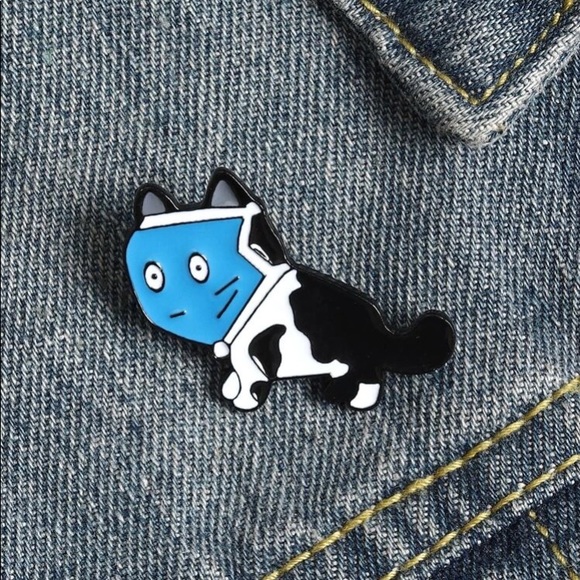 Kathrono Jewelry - 🐈 Adorable Kitty Cat Facemask Enamel Brooch Pin 🐈‍⬛
